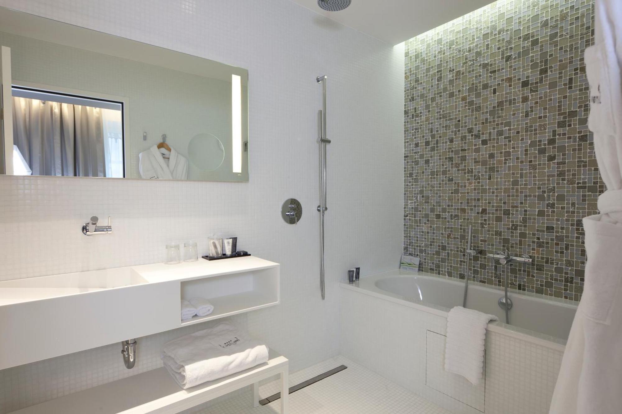 Le Grand Hotel Grenoble, BW Premier Collection By Best Western Bagian luar foto